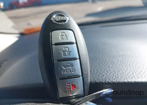 2015 Nissan Sentra Sr z USA, uszkodzony, nr VIN 3N1AB7APXFY217639